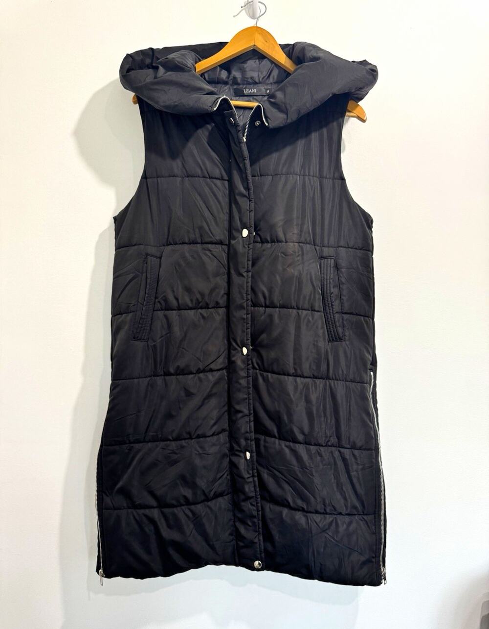 LEANI Women's Black Mid-Length Hooded Quilted Puffer Vest Snap Pockets M